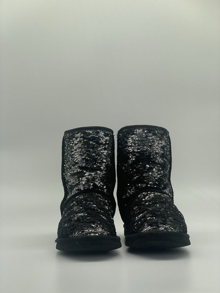Botas UGG Pretas com Brilhantes