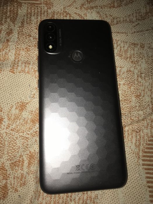 Продам Motorola E20