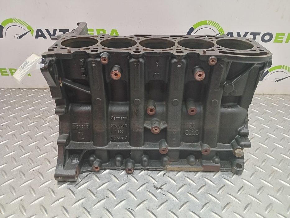 Блок цилиндров VOLKSWAGEN  PASSAT B7 B8 USA 07K103011F
