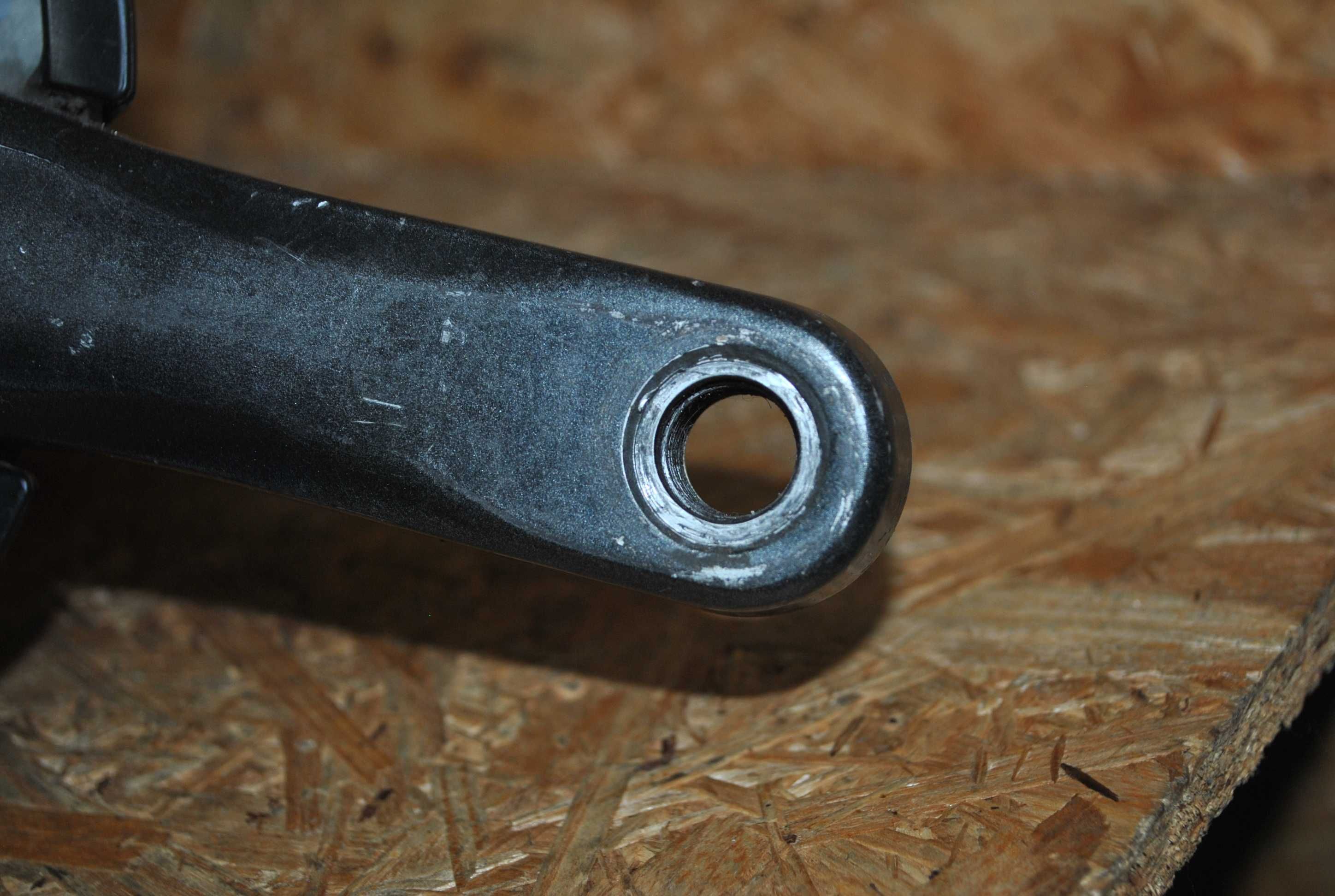 Mechanizm Korbowy korba Shimano Deore FC-M590 175mm