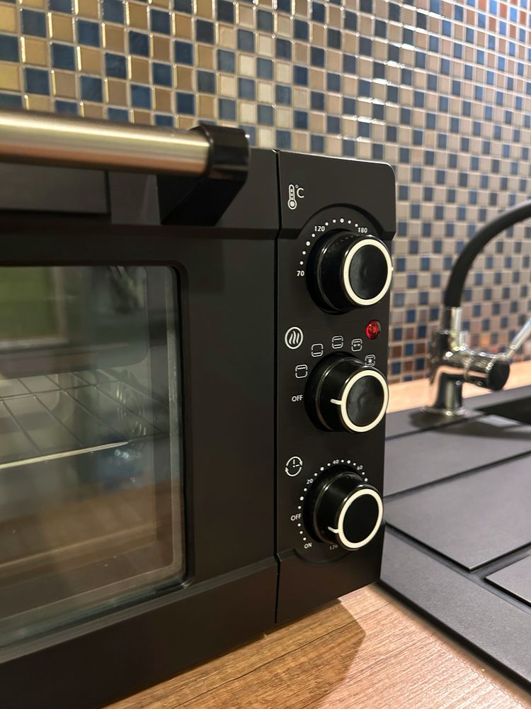 Mini piekarnik Raven EPI004X Rożen 20l