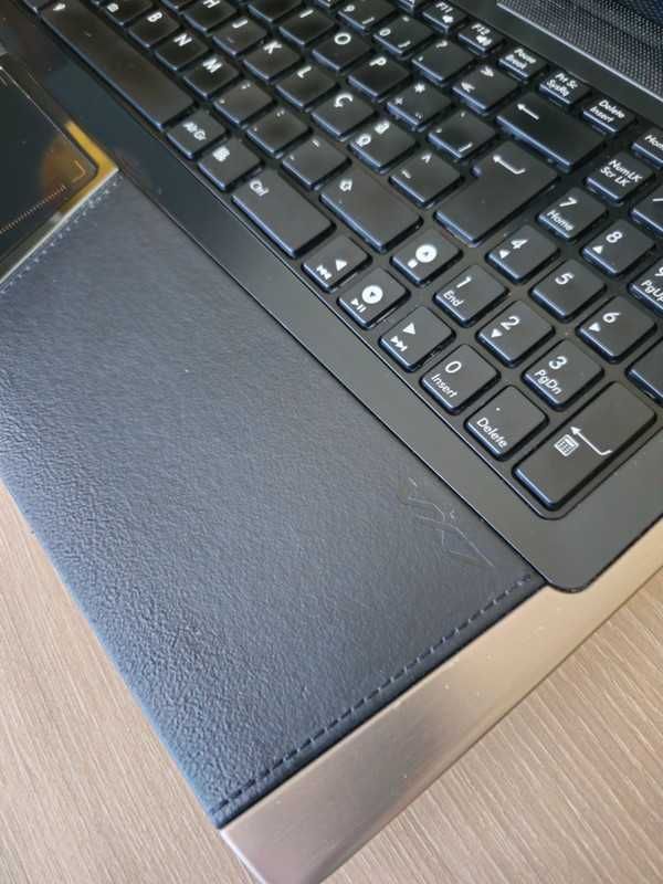 PC Portátil Asus Lamborghini VX7s