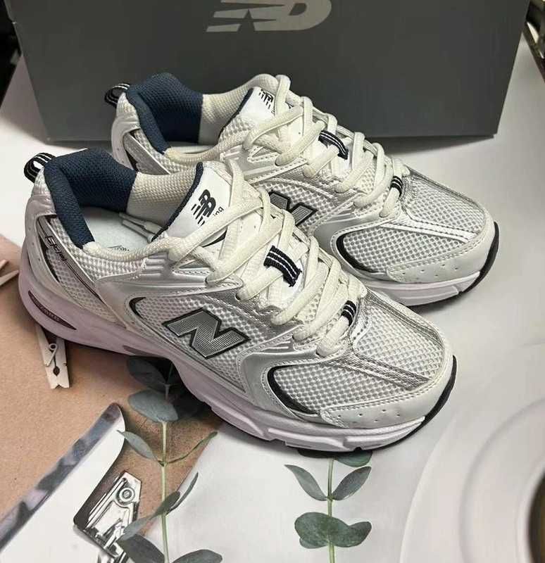 Buty/sportowe/Dla obu płci/New+Balance_530 A>44
