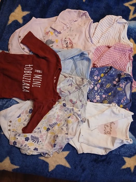 Zestaw niemowlęcych body dla dziewczynki