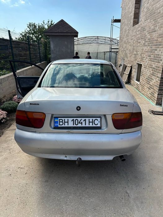 Продам Митсубиси харизма
