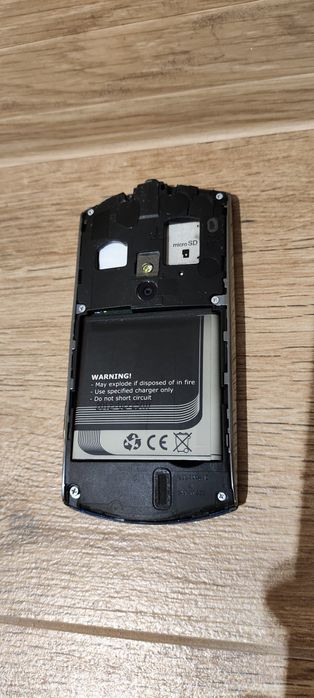 Sony Ericsson Xperia Neo V, uszkodzony