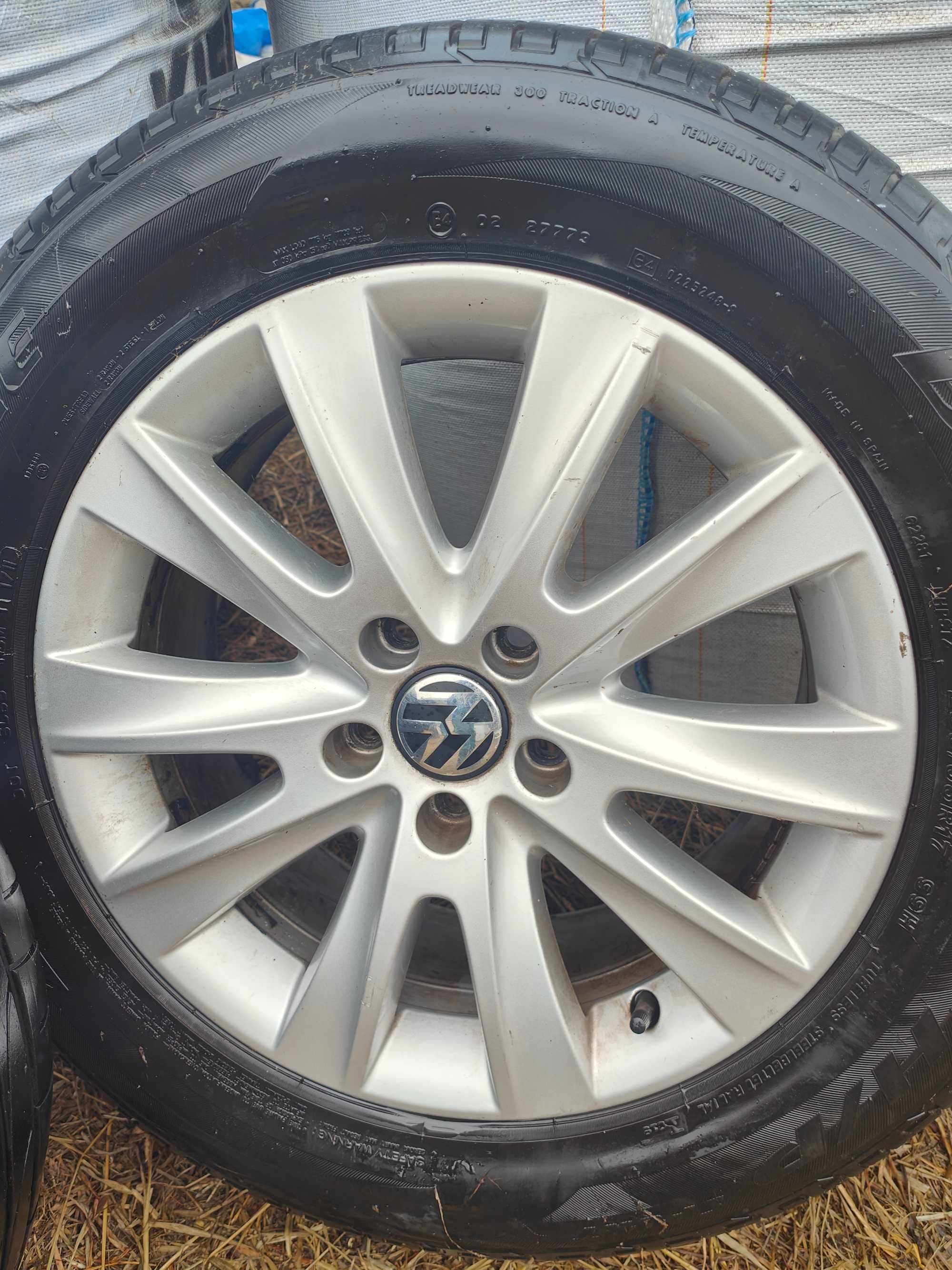Koła 4 sztuki 17 cali VW Tiguan i inne 235/55-17