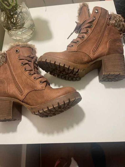 Steve Madden Faux Fux boots size 38