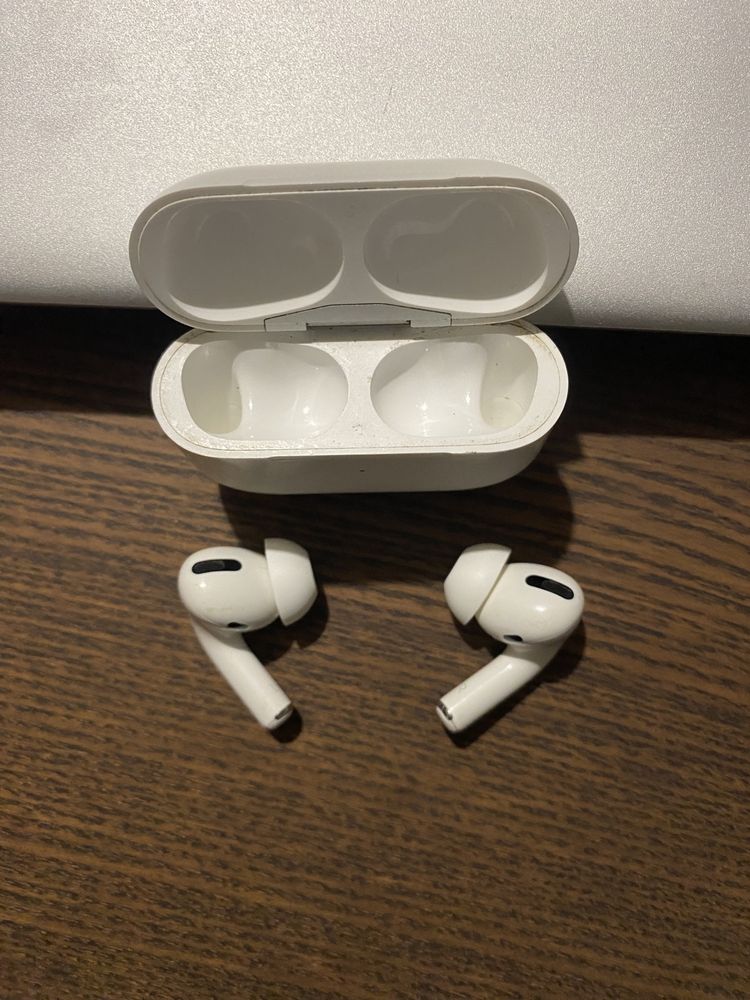 AirPods Pro 1 покоління