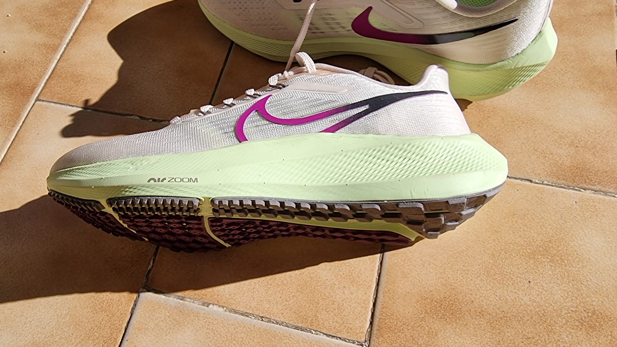 Tenis adidas zoom