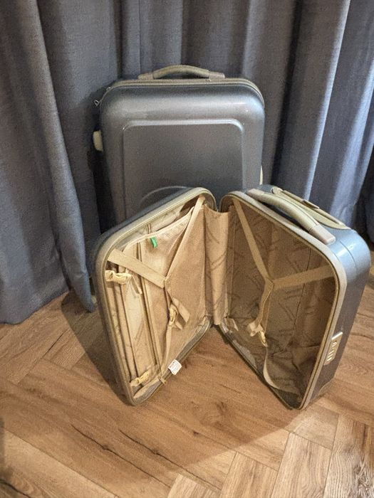 2 Malas/Trolleys de Viagem Benetton