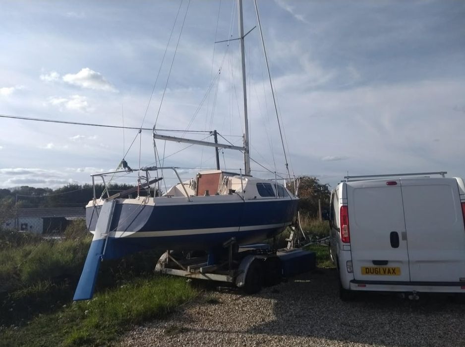 Yacht Żaglowy Mieczowy