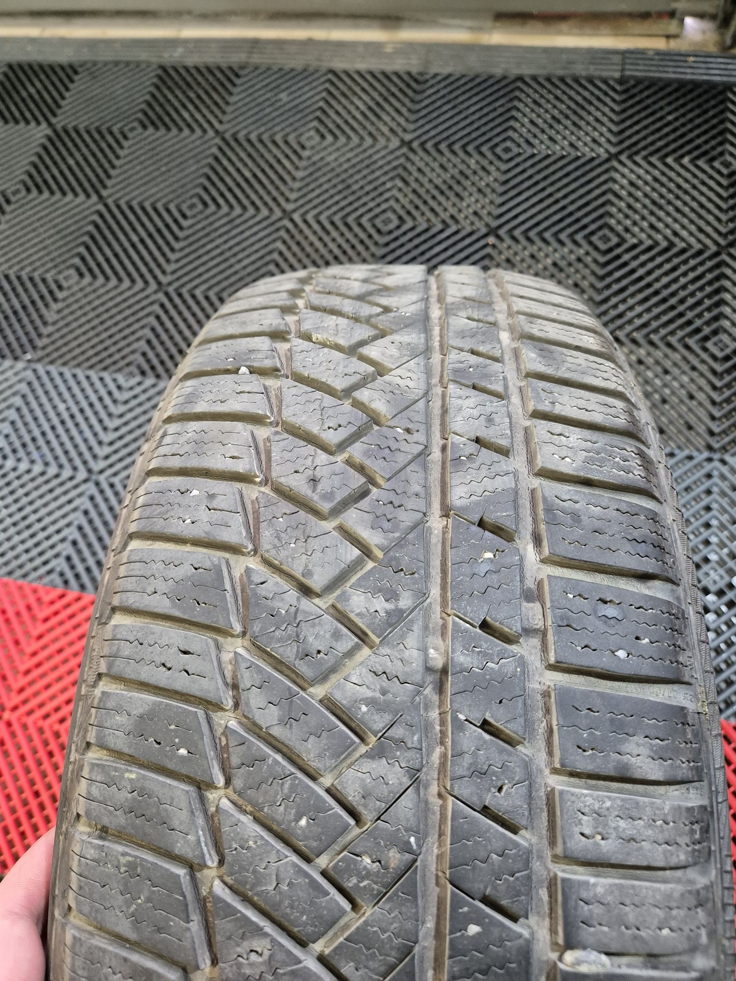 Opony 215/50R17 XL Continental Winter Contact 19r 8mm Zimowe