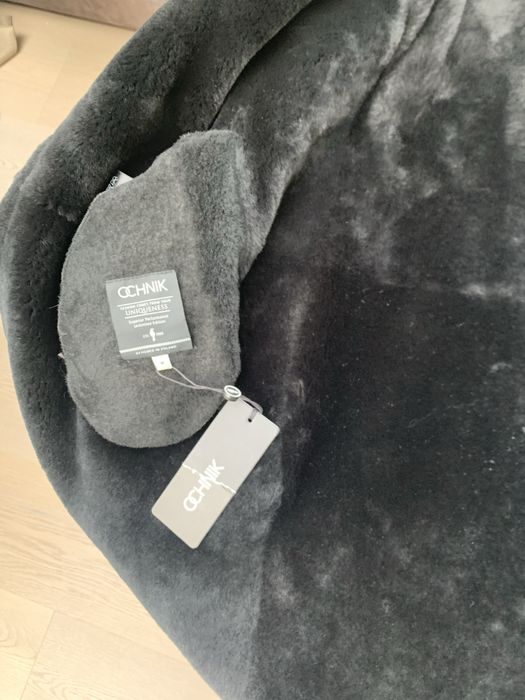 Nowy kożuch czarny firmy Ochnik