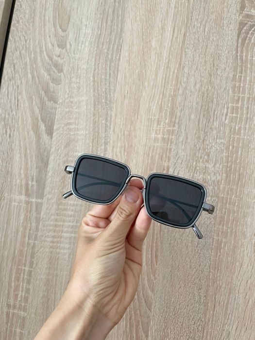 Niesamowite okulary przeciwsłoneczne  metalowe