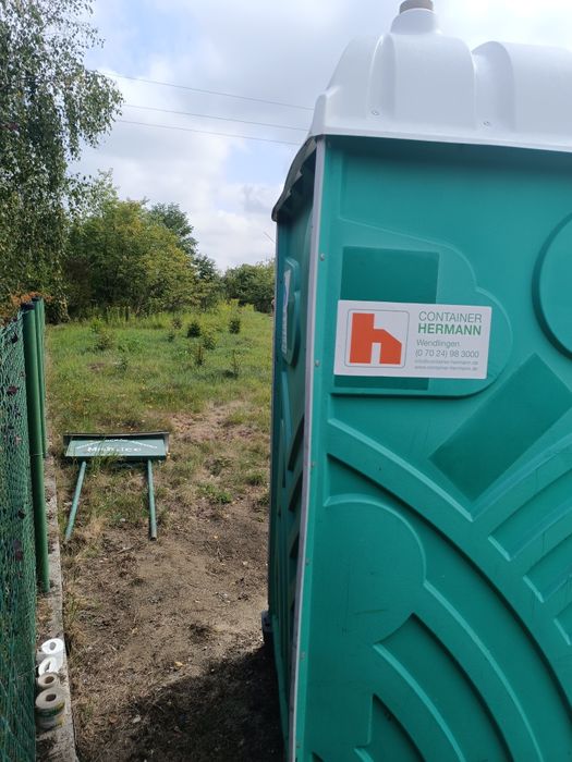 Toaleta przenośna toitoi na działki, budowy itp