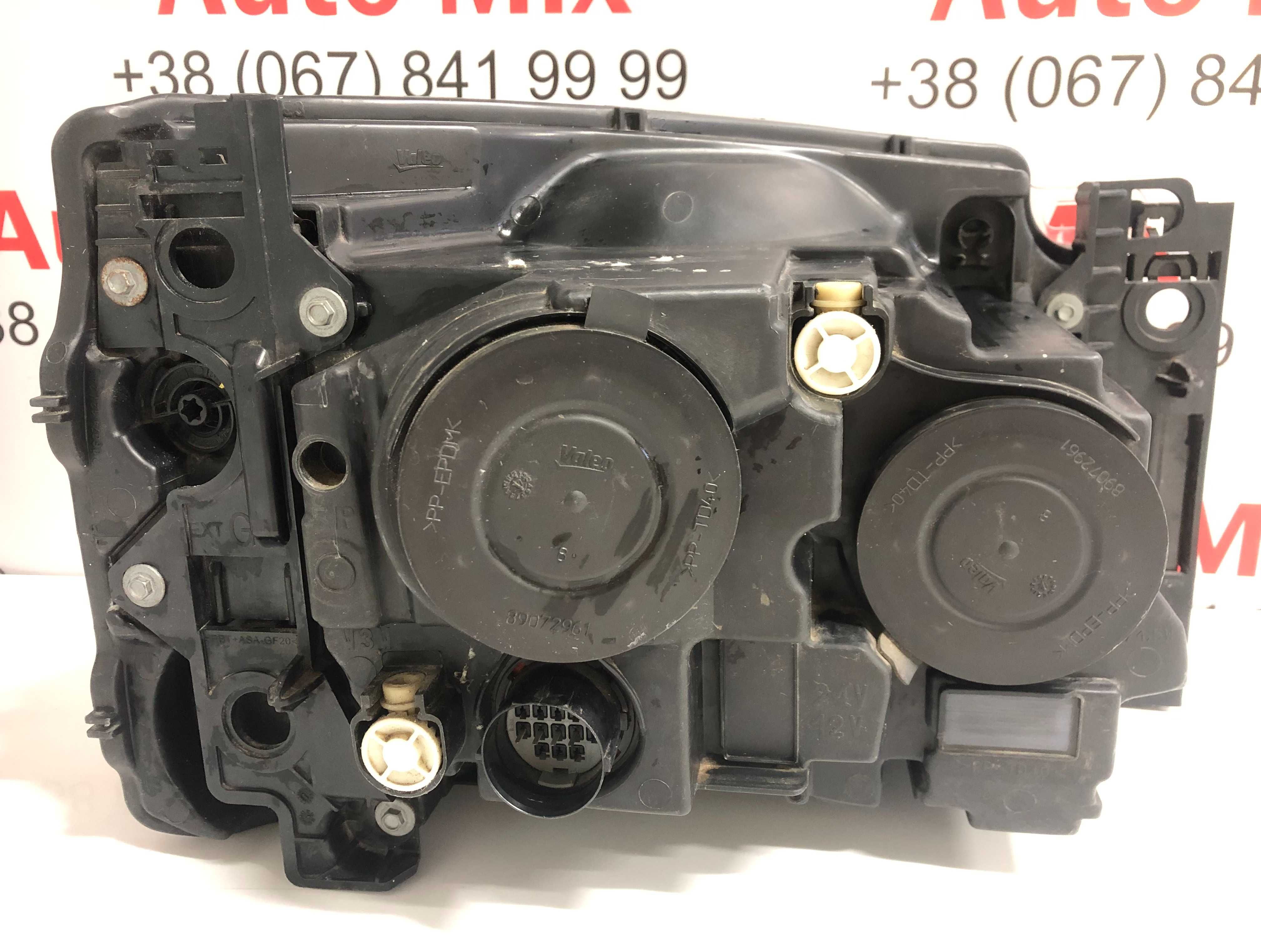 Land Rover Discovery 4 фара Галоген AH22-13W030-BC LR013970 права ліва