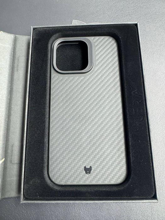 Продам чехол ilera Carbon iphone 15 pro max/ айфон 15 про макс карбон