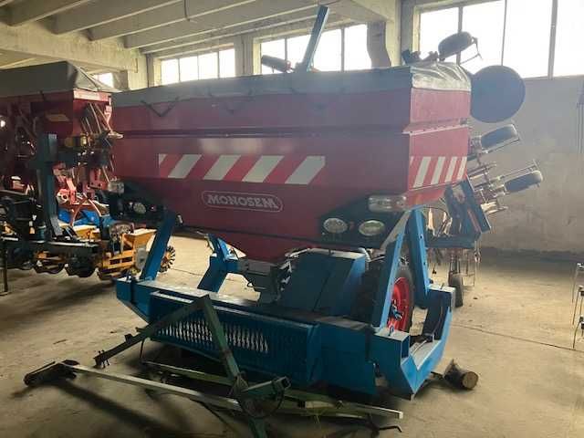 Strip-Till 8-rzędowy CARRE INRO + zbiornik MONOSEM, stan bardzo dobry