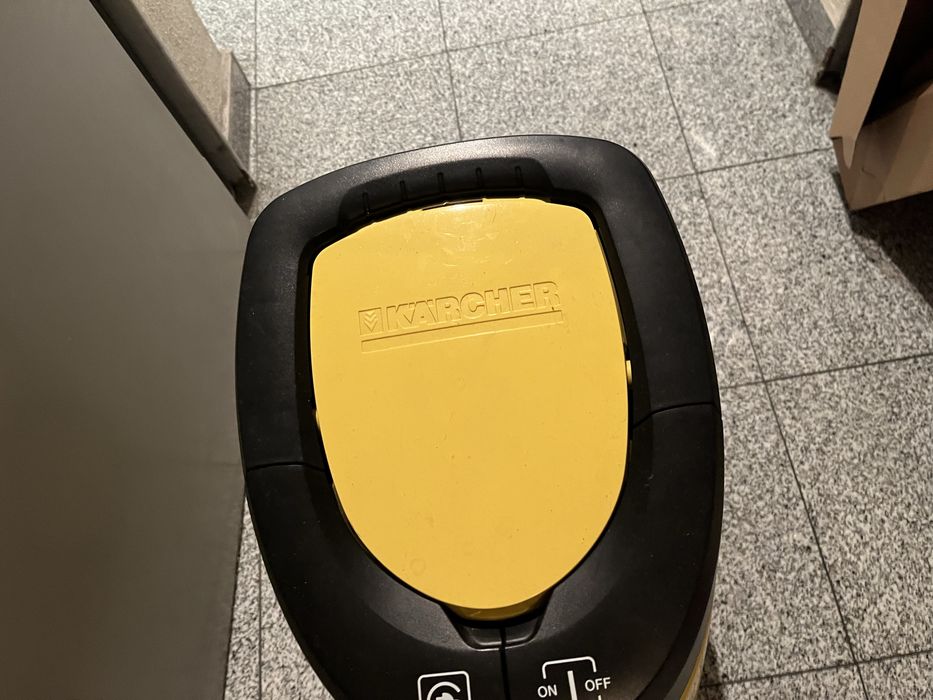 Aspirador Karcher DS 5600