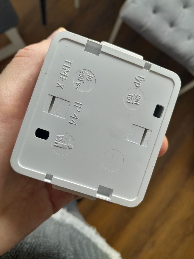 Sprzedam gniazdko elektryczne