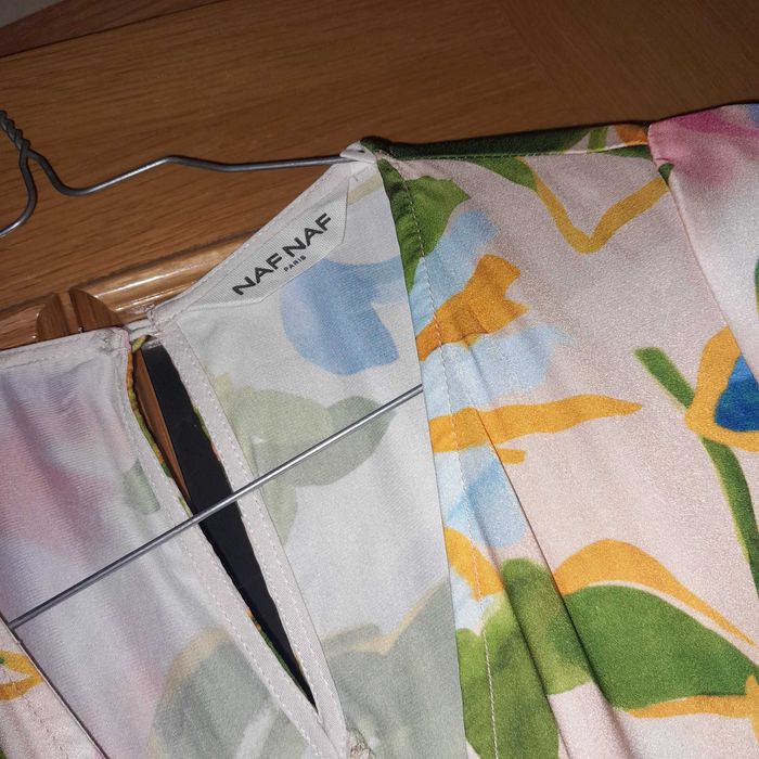 Urgente p despachar baixo preço Macacao de verão florido Naf Naf s/uso