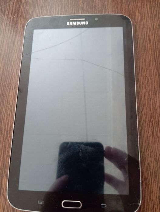 Продаю планшет телефон