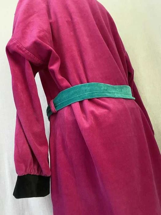 Kolorowy welurowy zapinany szlafrok podomka 3XL/46