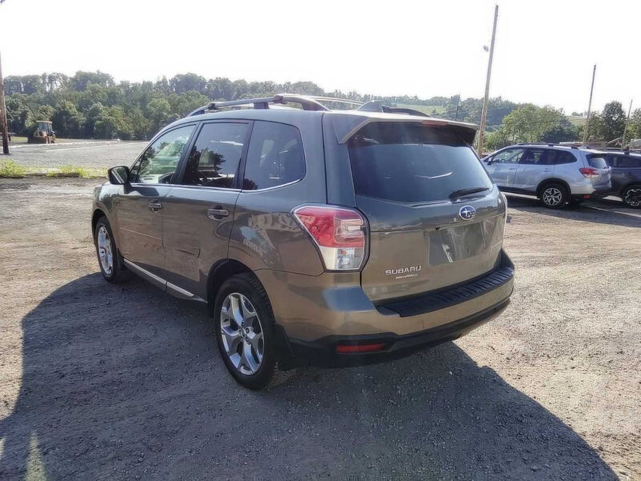 Subaru Forester      2018