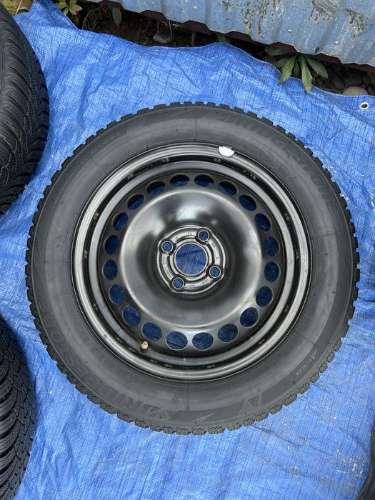 185/60 R15 Bridgestone Blizzak LM 001