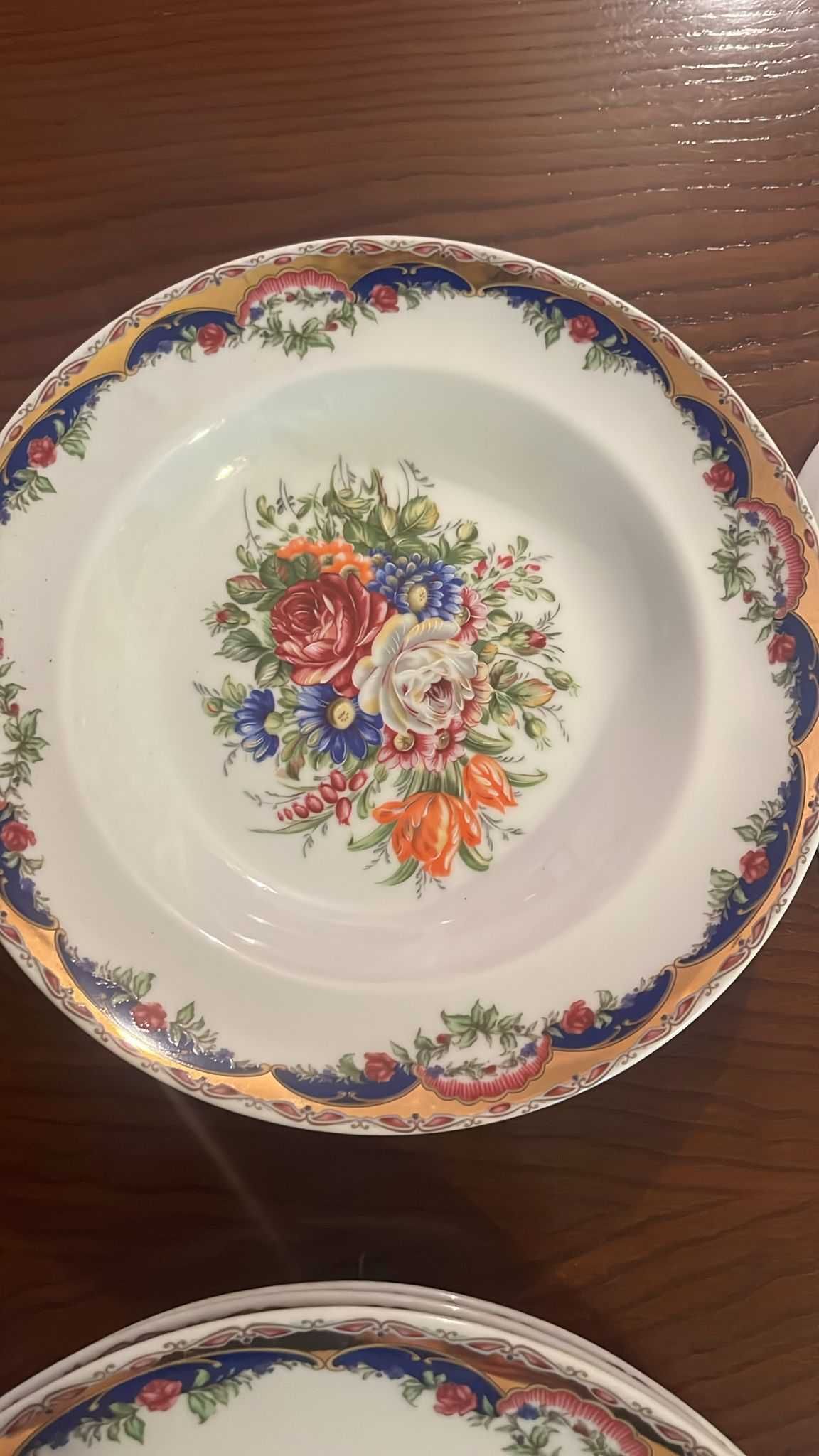 Conjunto de pratos Royal Palace