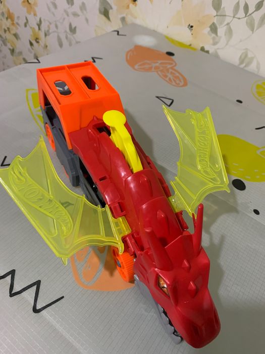Ігровий набір Hot Wheels Паща дракона