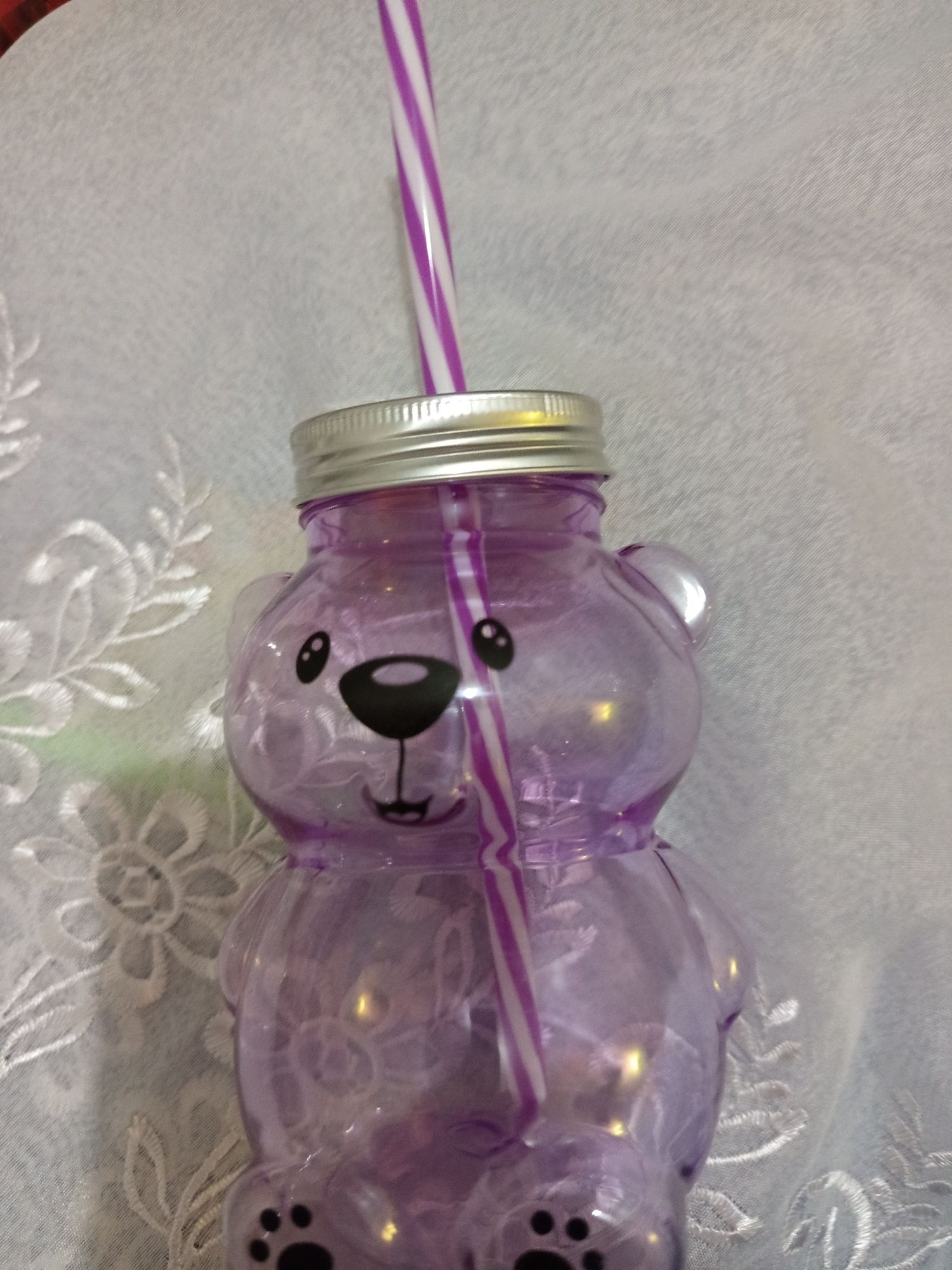 Copo em formato urso roxo.