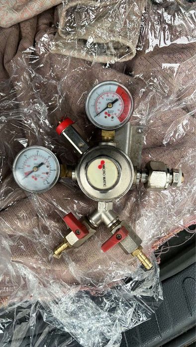 Редуктор со2 мікроматик на 2 виходи б/в