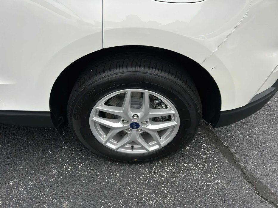 Ford Edge SEL      2022