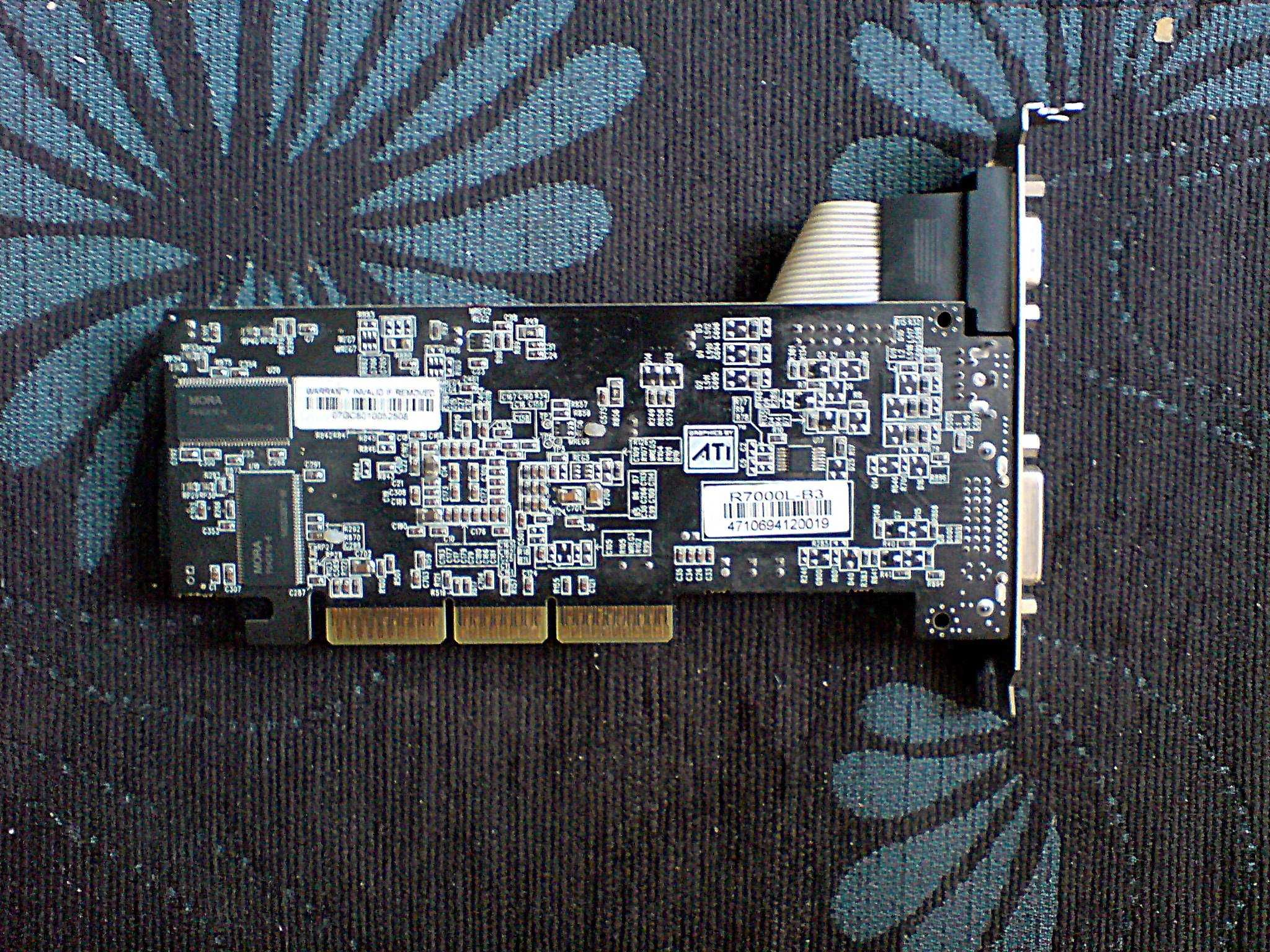 ATI Radeon 7000 64MB DDR, VGA DVI, AGP, R7000L-B3