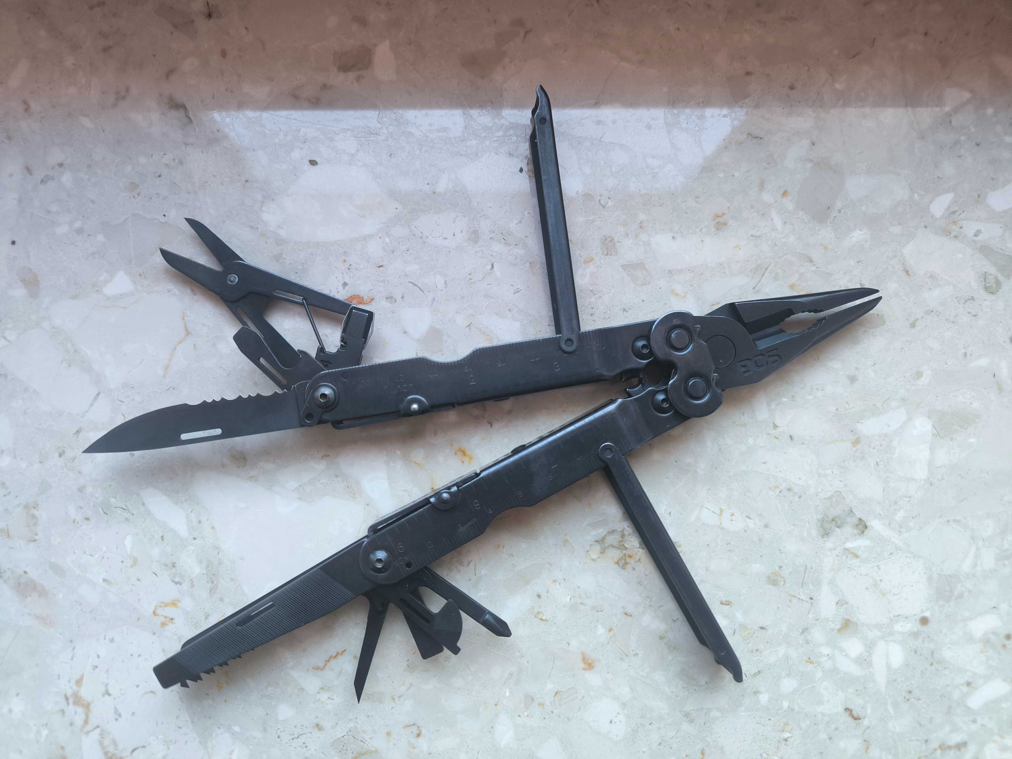 Sog Powerlock multitool z nożem