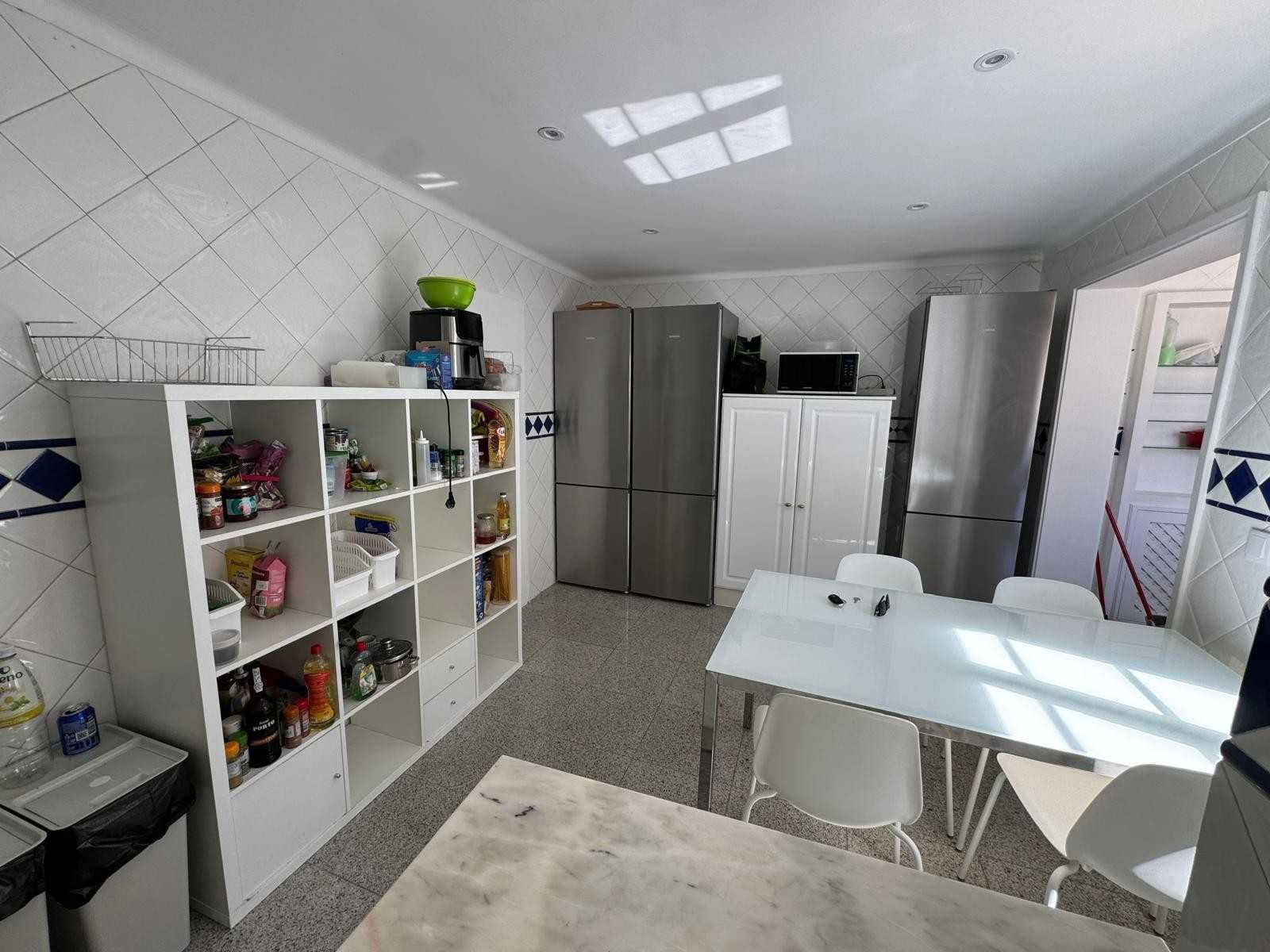 Quarto para estudante ou recém licenciado perto do metro Encarnação
