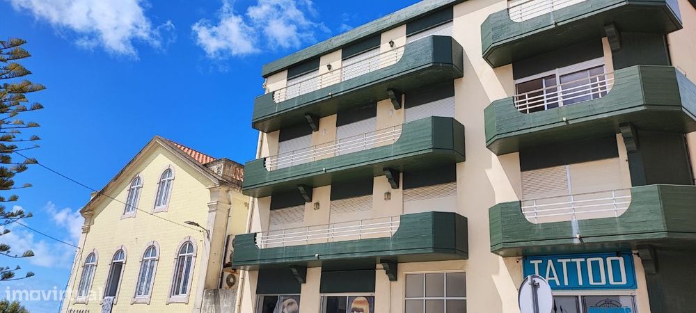 T2 c/ L de Garagem e Mobilado - Largo da Varina - Buarcos