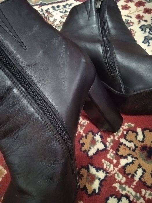 Шкірянні ботіночки , ботінки ,40 р