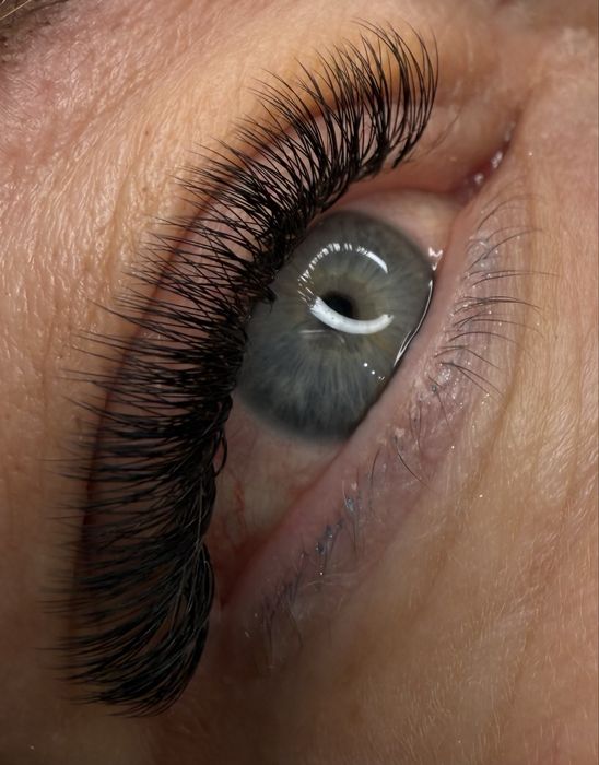 Stylizacja rzęs i brwi – Pabianice