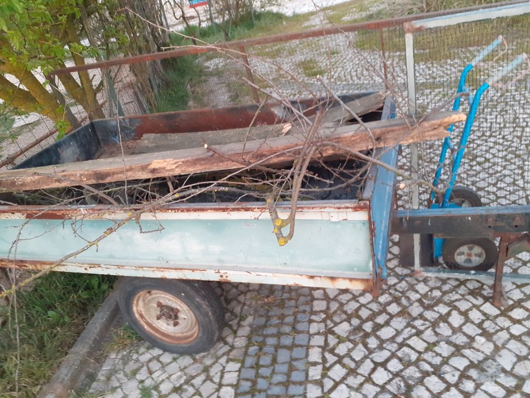 Reboque agrícola trator
