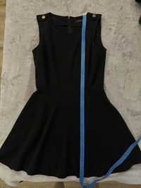 Маленька чорна міні сукня, плаття