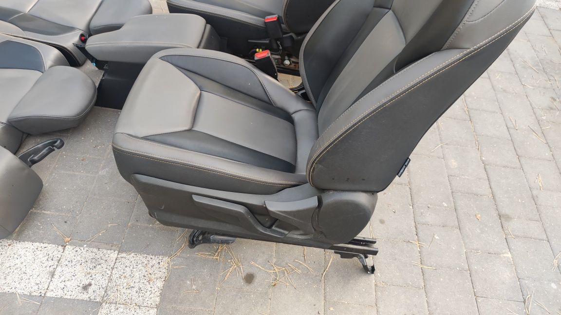 Fotele kanapy Subaru crosstrek 2020r USA