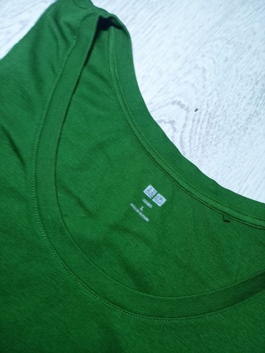 Podkoszulka męska bez rękawów. Uniqlo Supima. Rozmiar L.
Koszulka bez