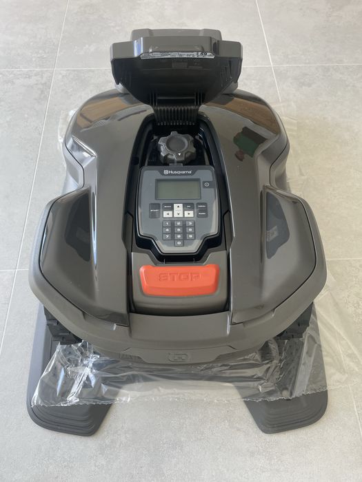Husqvarna Automower 305 – robot koszący, nowy / nieużywany