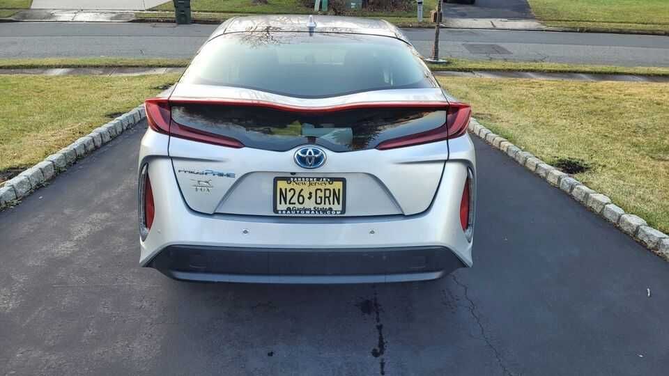 2017 Toyota Prius Advance