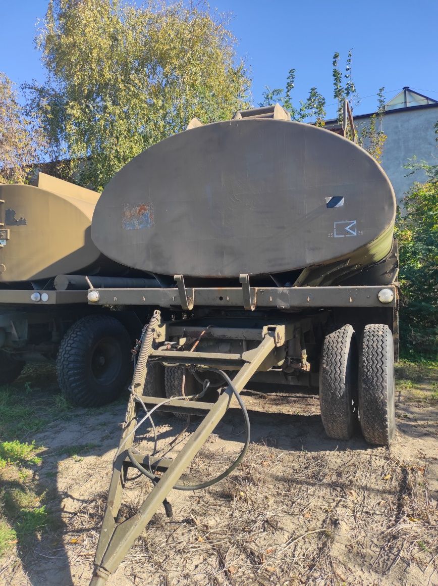 Dystrybutor paliwa na Przyczepie D-83