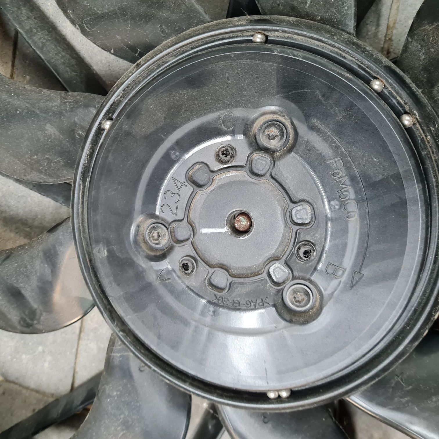 Obudowa +wentylator Ford kuga Escape  Mk3 2.0 ecoBoost LX61-8C601-AC