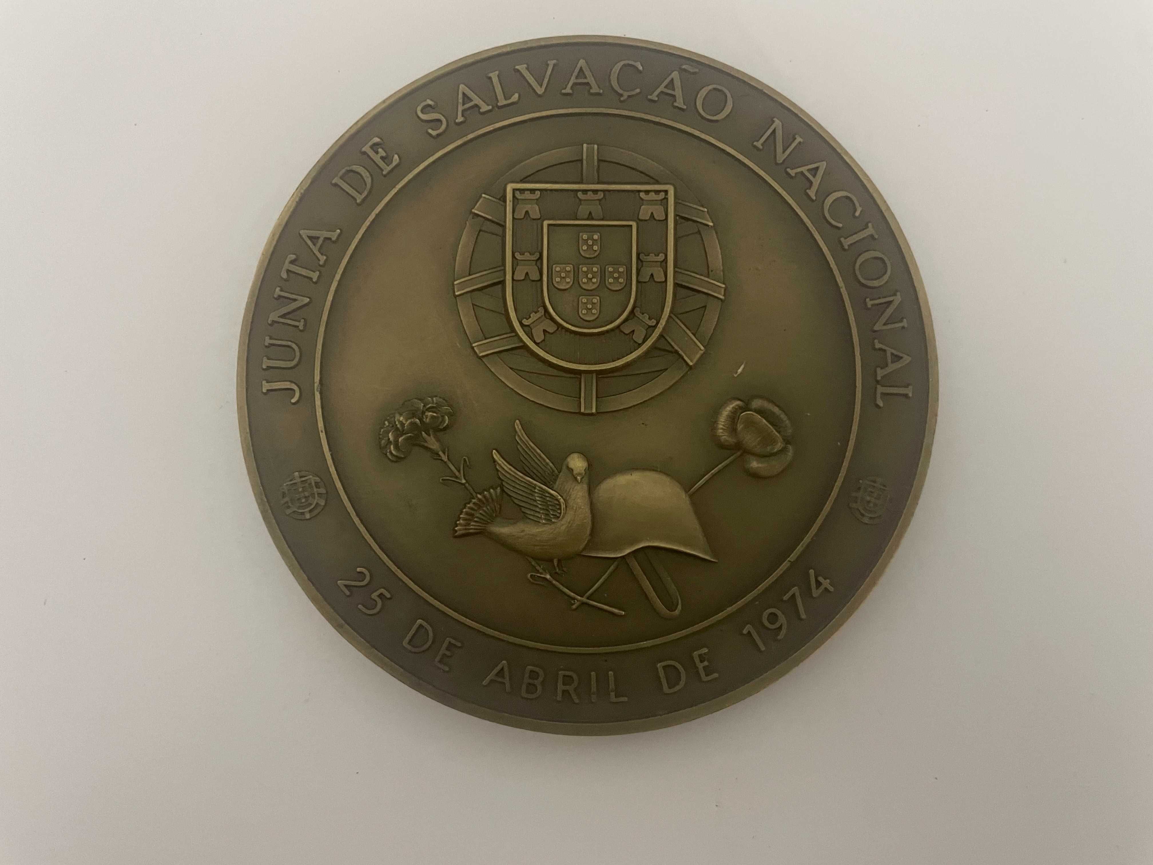 Medalha em Bronze 25 Abril 1974 Junta de Salvação Nacional